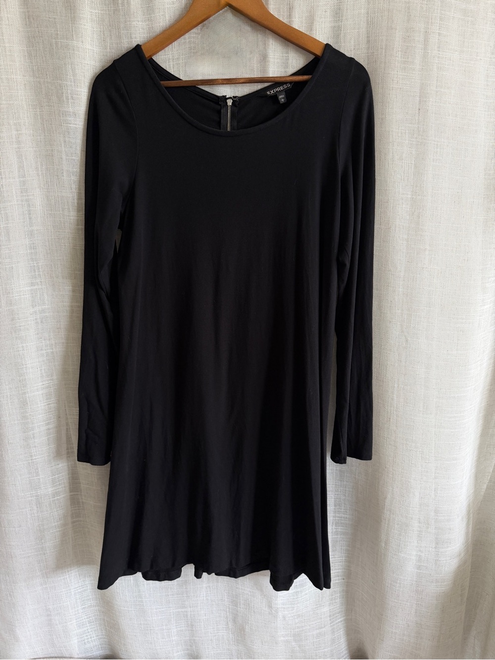 Express Black Long-Sleeve Scoop Neck Dress